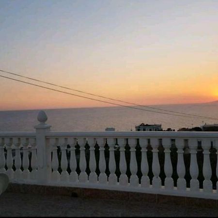 Вилла Vistas Al Mar Адра Экстерьер фото
